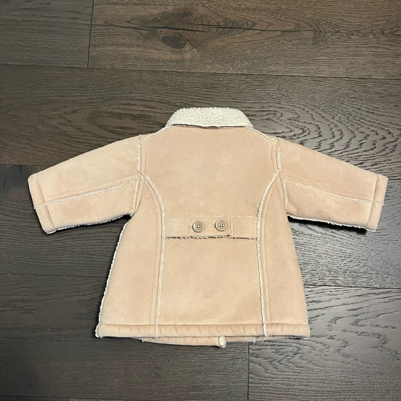 Baby gap creme suede baby coat 3-6M EUC - Picture 2 of 6